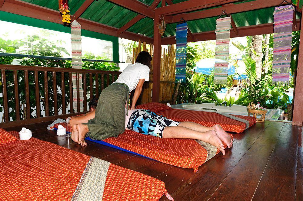 The Expat Hotel Patong Екстер'єр фото