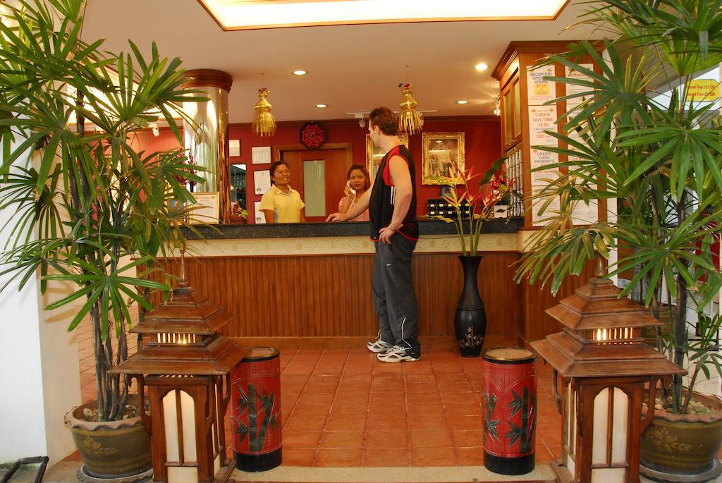 The Expat Hotel Patong Екстер'єр фото