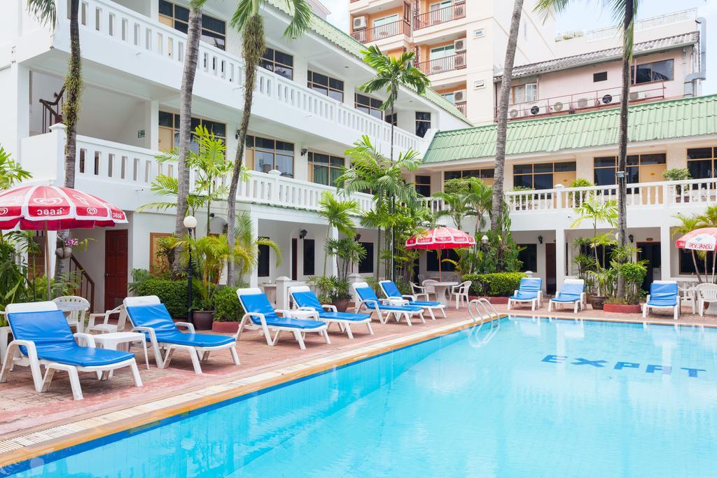 The Expat Hotel Patong Екстер'єр фото