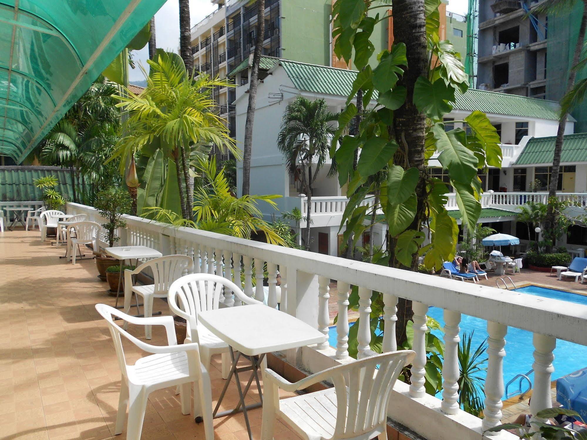 The Expat Hotel Patong Екстер'єр фото